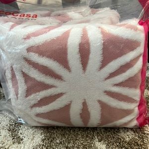 PiccoCasa Fleece Pink/White Blanket NWT